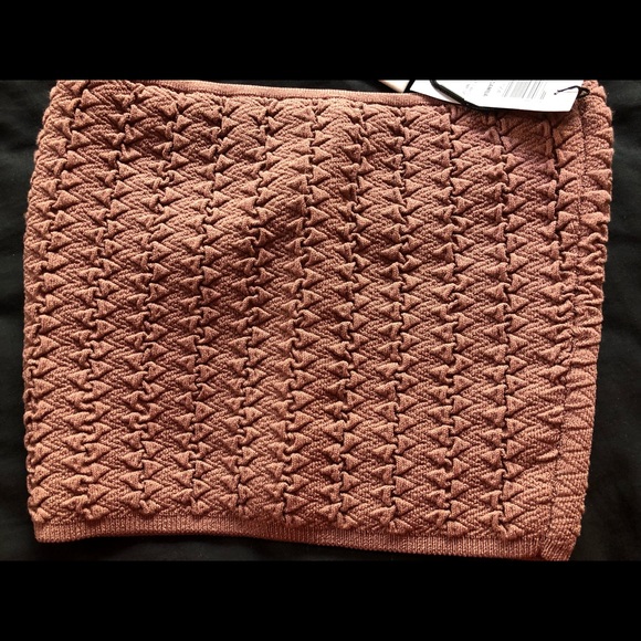 BNWT Aritzia - Babaton top, Size S/P - Picture 4 of 4